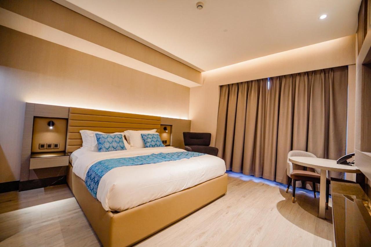 Bayprime Hotel Paranaque City Exterior photo